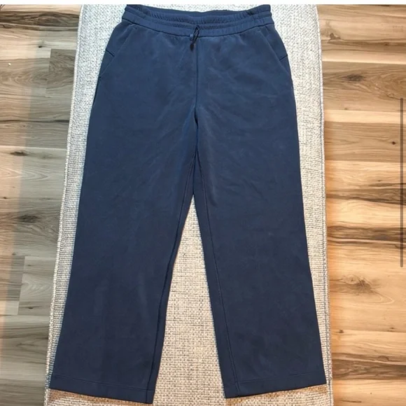 Lululemon Softstreme High-Rise Straight Leg Crop True Navy sz6 - Picture 4 of 5